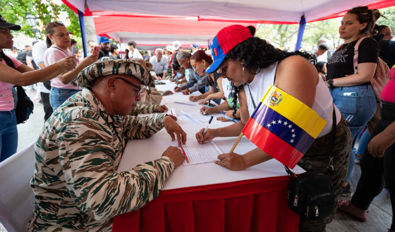Trinidad y Tobago apoya presencia militar estadounidense en aguas cercanas a Venezuela 