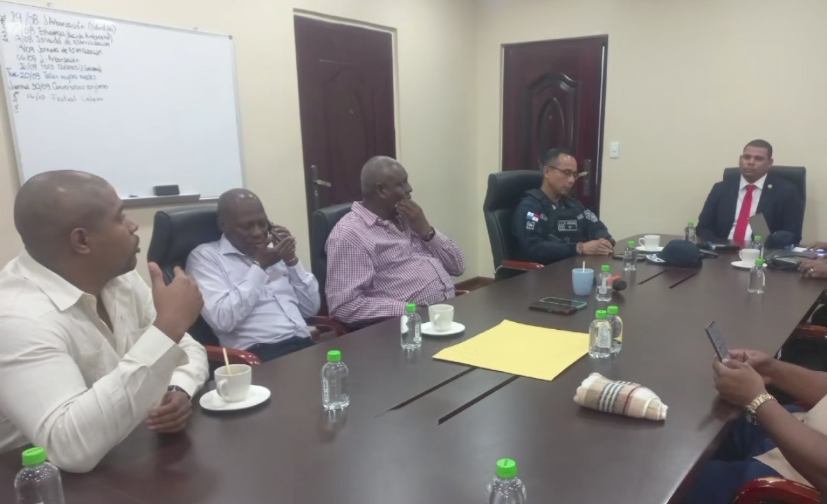 Reforzarán vigilancia en Colón tras reunión entre ediles y Policía Nacional 