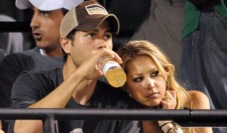 Enrique Iglesias y Anna Kournikova esperan su cuarto hijo 