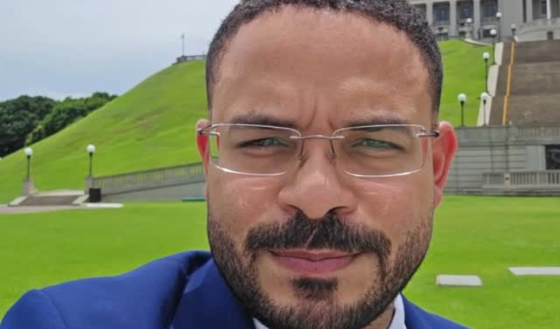 Registros del MOP exponen visitas de Betserai Richards a inicios del año 