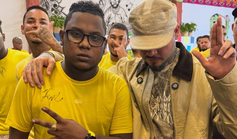 'Acordaos de los presos, como si estuvierais presos juntamente con ellos' Farruko visita a Yemil en prisión 