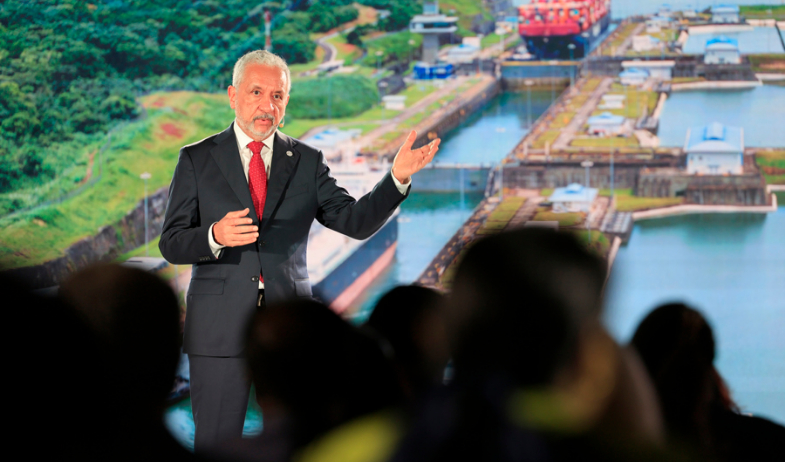 El Canal de Panamá expone plan estratégico hasta 2035 para asegurar agua para su operación 