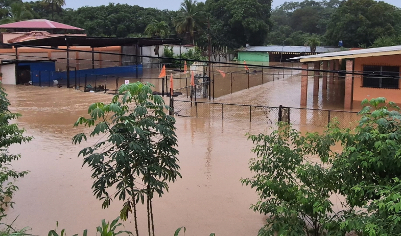Moradores de Tonosí esperan que dragado del río evite inundaciones  