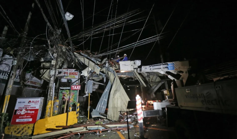 Un terremoto de magnitud 6,9 sacude el centro de Filipinas y desata la alerta por tsunami 