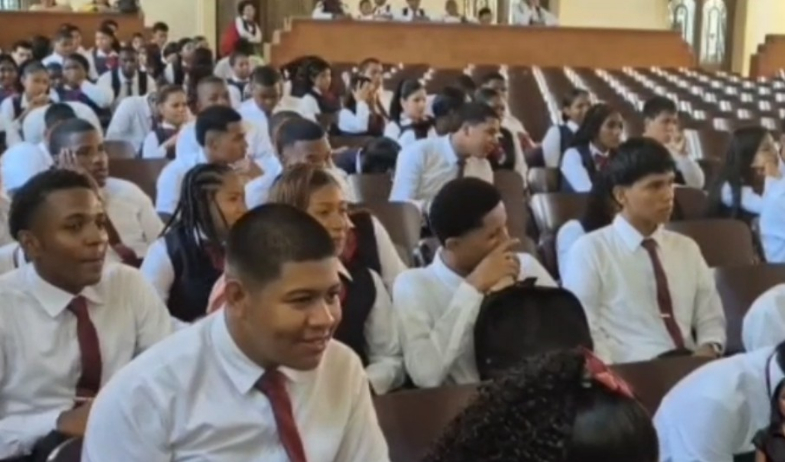 Práctica profesional de estudiantes graduandos se reducirá a cuatro semanas en Colón 