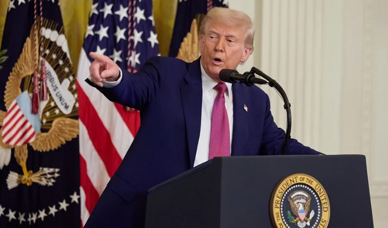 Estados Unidos atacó una segunda embarcación con tres presuntos narcotraficantes venezolanos, según Trump 