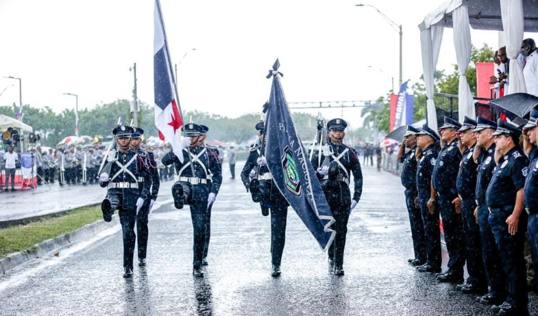Desfiles patrios seguirán en el corredor de Colón 