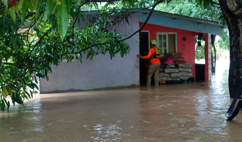 Fuertes lluvias causan afectaciones en los distritos de Tonosí y Macaracas 