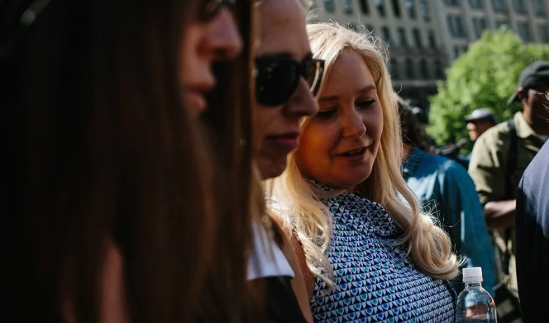 Presunta víctima del príncipe Andrés temió morir como 'esclava sexual' a manos de Epstein 