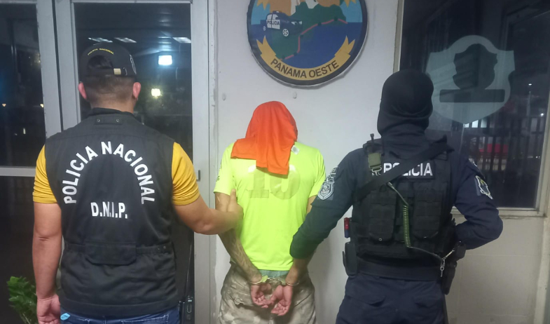 Operativos de seguridad dejan 23 armas incautadas y nueve vehículos recuperados en Panamá 