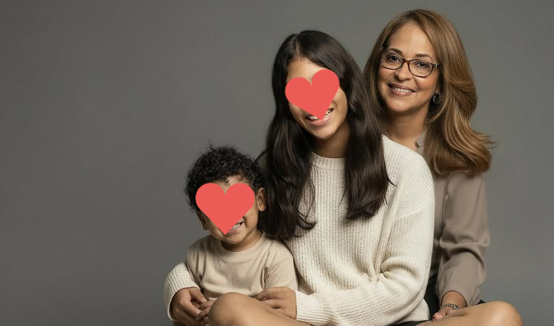 'Ya son 5 años desde tu partida' Jacky Guzmán logra 'ver' a su madre junto a sus dos hijos gracias a la inteligencia artificial 