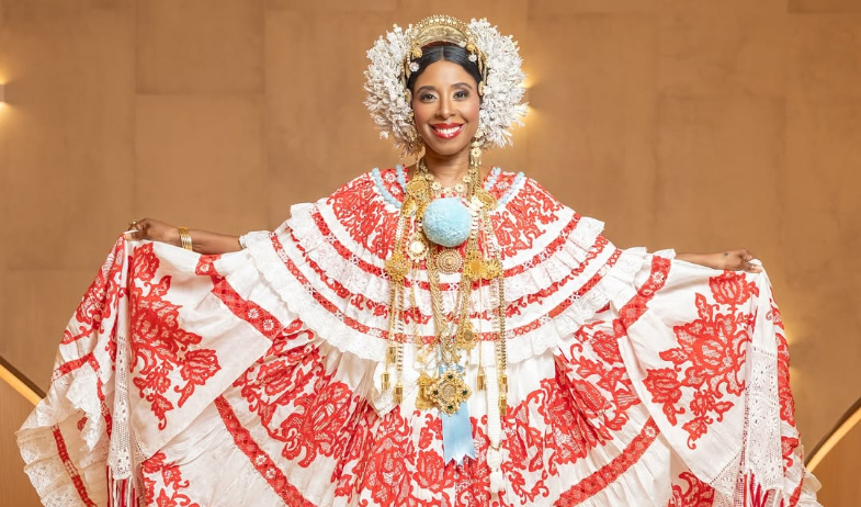 'Esta experiencia nunca la olvidaré' Lilly Goodman vive una emotiva experiencia al lucir una pollera panameña 