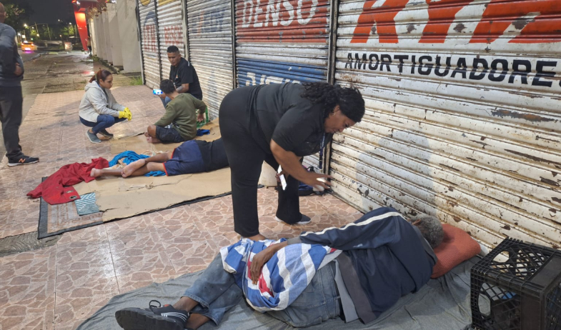 Sacan a habitantes de calle de las avenidas de Colón 