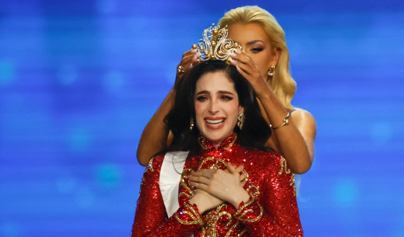 La mexicana Fátima Bosch gana el concurso Miss Universo en Tailandia 