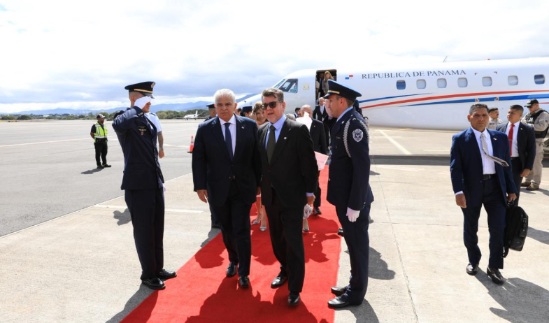 Presidente Mulino llega a Costa Rica para encuentro oficial con el presidente Chaves  