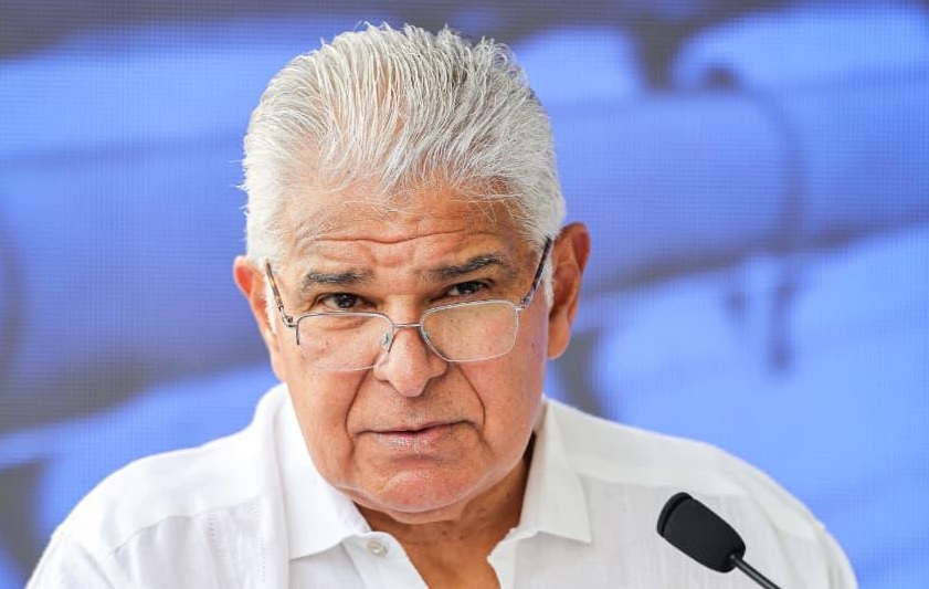 El presidente de Panamá acompañará a Machado a recibir el Nobel de la Paz en Noruega 