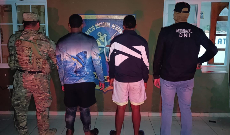 Detienen a dos tripulantes por naufragio en Miramar que dejó una menor fallecida 