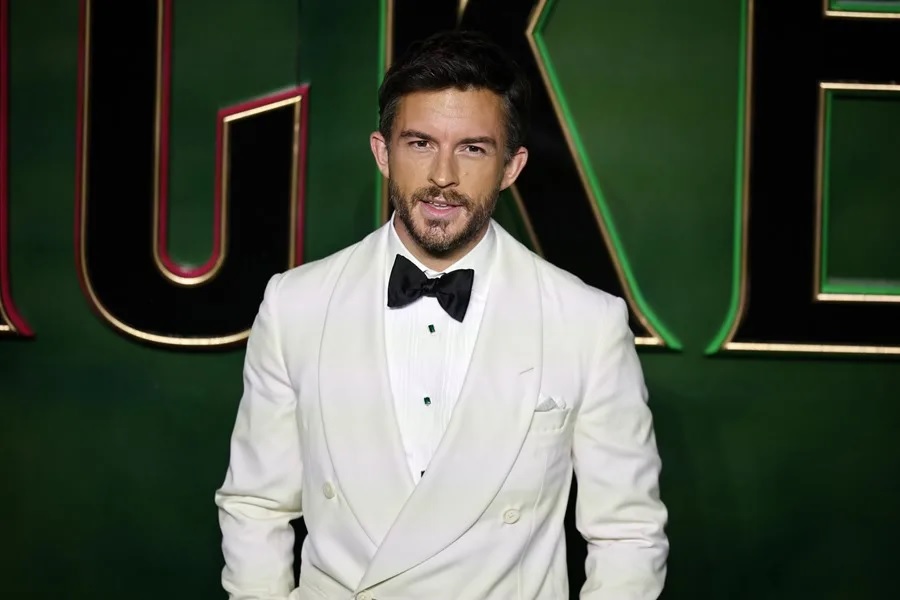 El actor británico Jonathan Bailey es elegido por la revista People como el hombre más sexy del mundo 