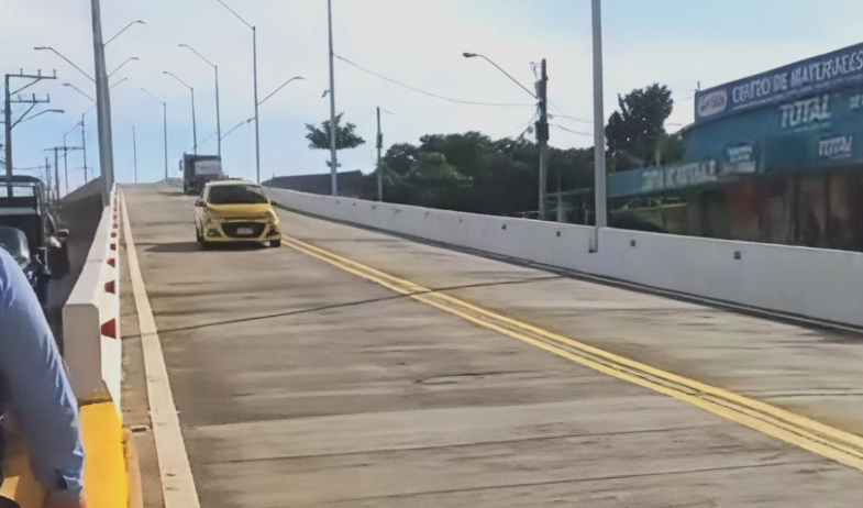 Viaducto del intercambiador de Chitré recibió a sus primeros usuarios este jueves 