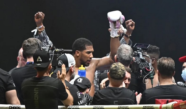 Anthony Joshua resulta herido en un accidente de tráfico en Nigeria que deja dos muertos 