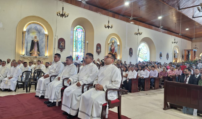 Diócesis de Veraguas celebra la ordenación de tres nuevos presbíteros 