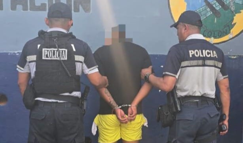 Tres acciones policiales dejan cinco detenidos y el decomiso de armas y droga en Colón 