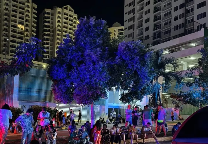 Incendio de vehículos en PH Vivendi no dejó heridos 