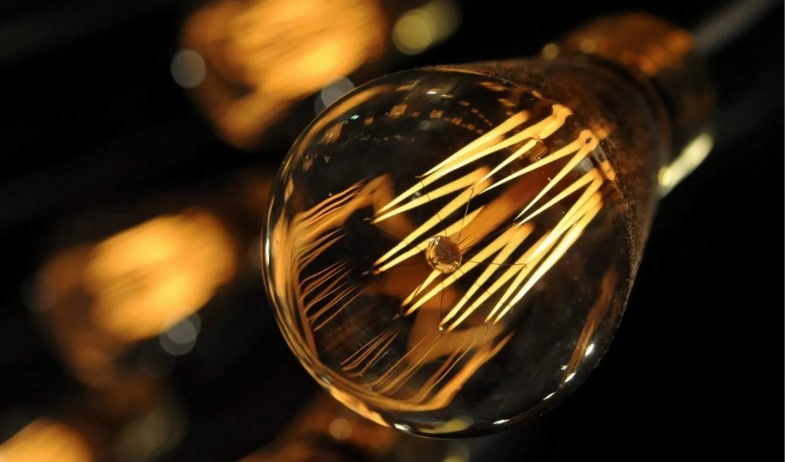 La factura eléctrica sube para la clase media en Panamá a partir del 1 de enero 