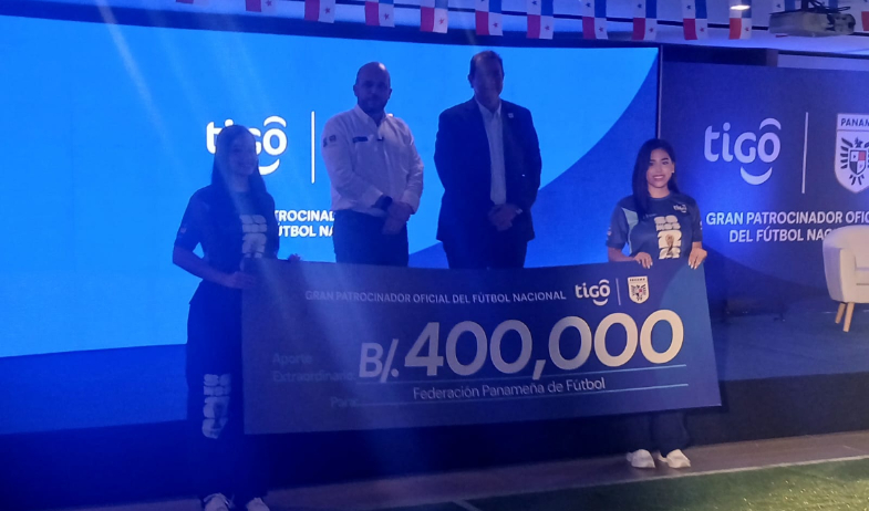 Tigo entrega $400 mil a FEPAFUT y anuncia cobertura total del Mundial 