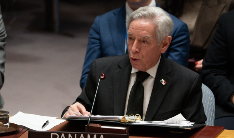 Panamá pide una 'interinidad' breve en Venezuela y que asuma el poder González Urrutia 