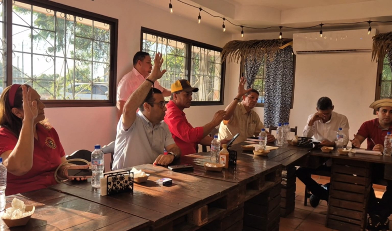 Alcaldes de Azuero piden apoyo del gobierno central ante crisis de la basura 