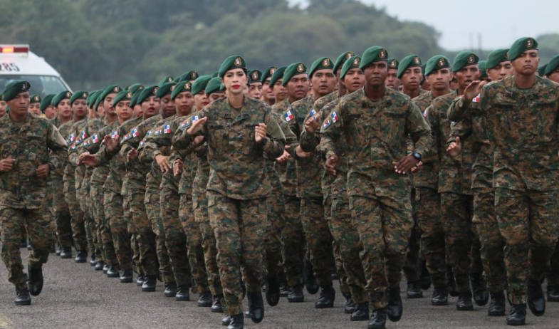 Más de 4,100 miembros de la Fuerza Pública ascienden de rango 