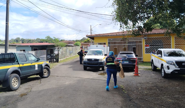 Hallan varias armas en vivienda vinculada a un caso de femicidio en Panamá Oeste  