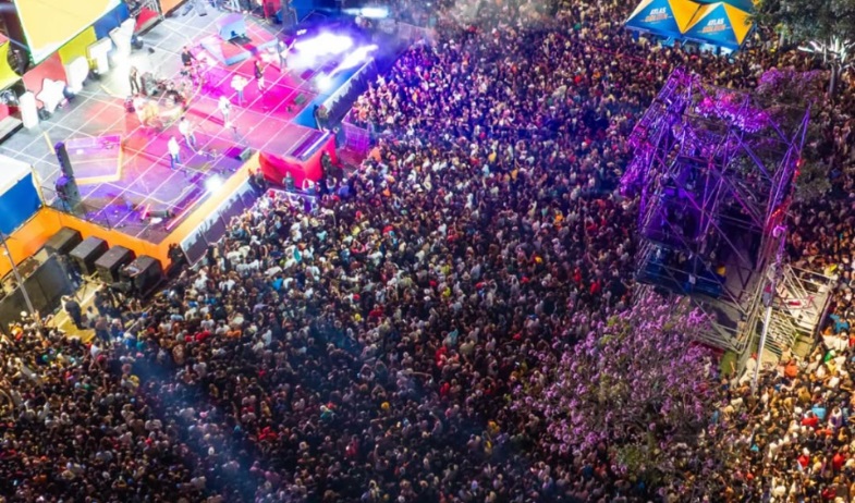 ¡Esto será bomba y plena! El Festival Carnavalístico Vol. Caribe tira la casa por la ventana 