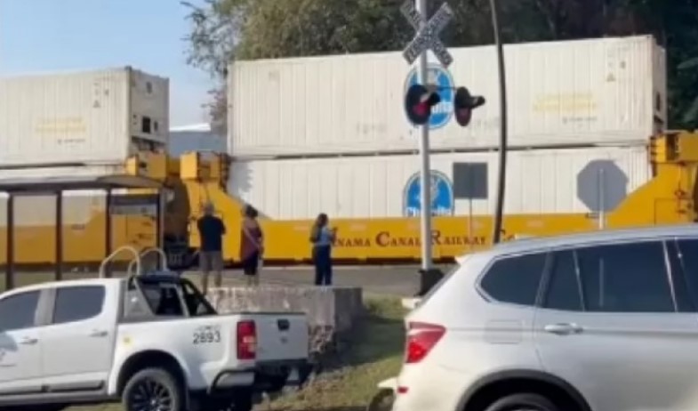 Canal de Panamá confirma reapertura en Miraflores tras accidente ferroviario 