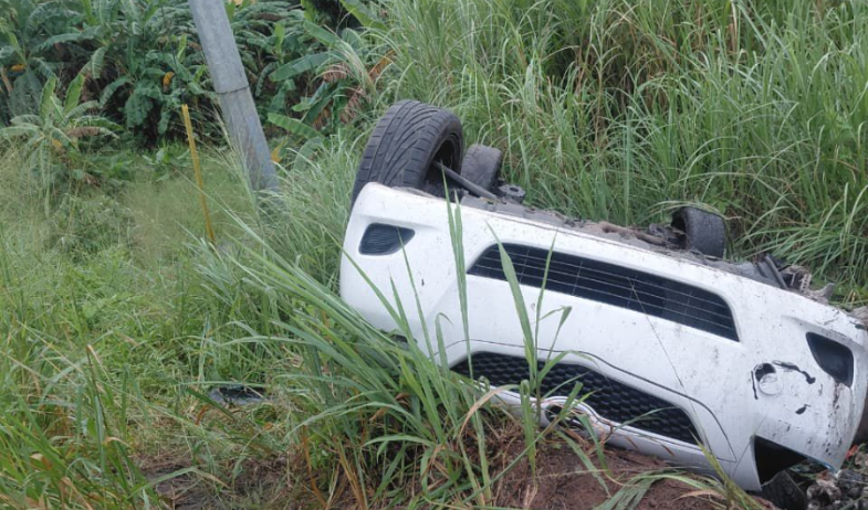 Muere subcomisionado jubilado tras vuelco en la autopista Arraiján–La Chorrera 
