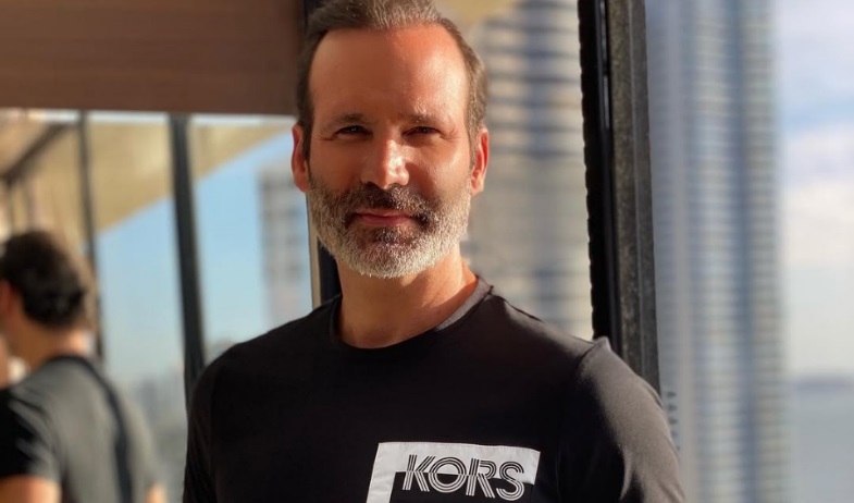 Son Miserables despide su carrera con 'Al cerrar las puertas', un último homenaje a Horacio 