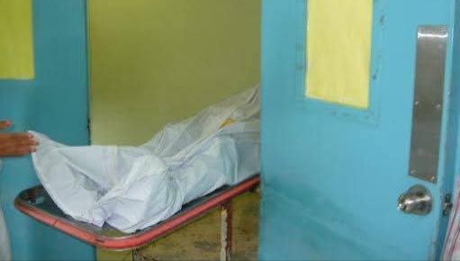 Encuentran cuerpo suspendido en el patio de una empresa en Colón 