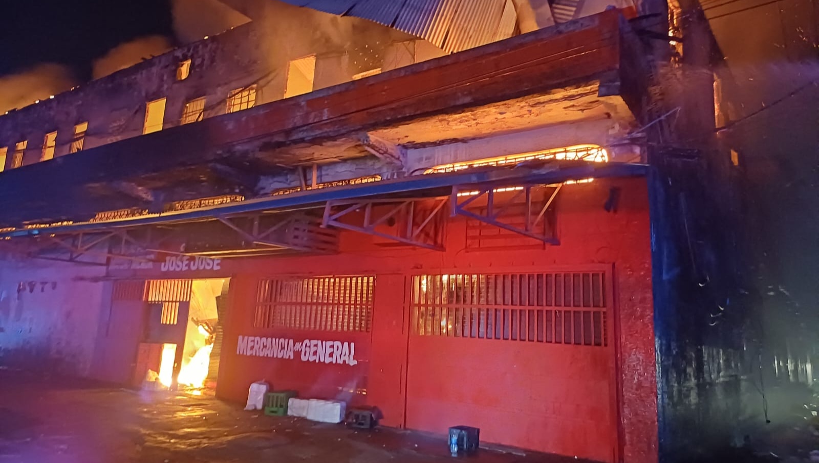 Miviot evalúa familias afectadas en el incendio ocurrido en Colón 