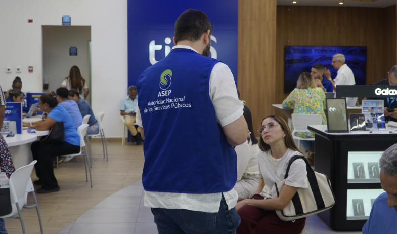 Asep anuncia licitación para operar telefonía celular en medio de denuncias de monopolio 