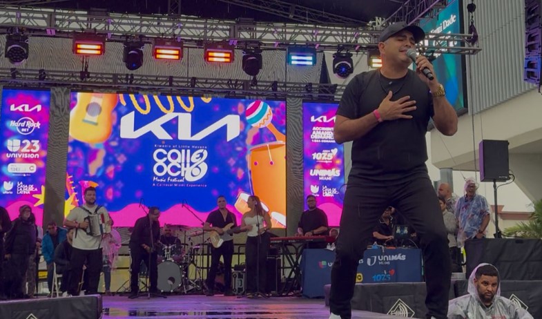 Jhonathan Chávez conquista Miami con presentaciones y aparición en Univision 