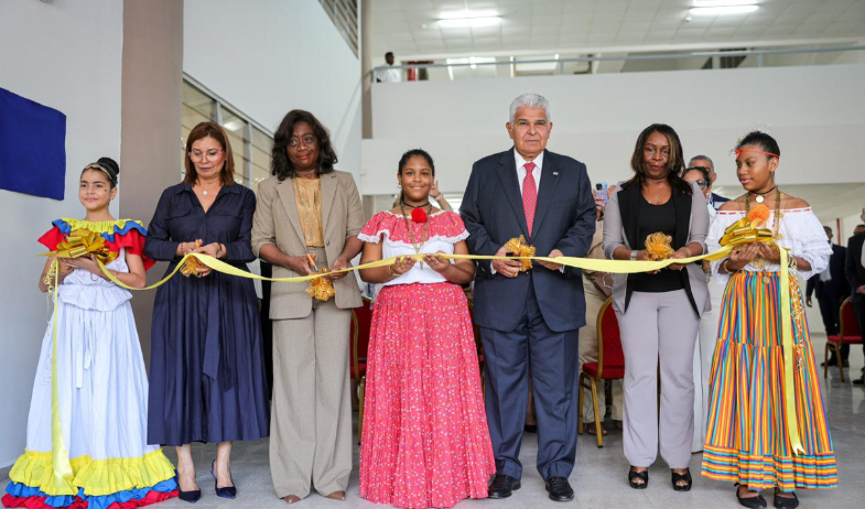 ¡Tras nueve años de abandono! Escuela República de Venezuela estrena nuevas instalaciones 