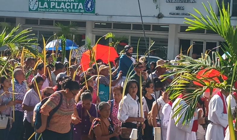 ¡Con procesiones y bendición de ramos! Fieles inician la Semana Santa en Veraguas 