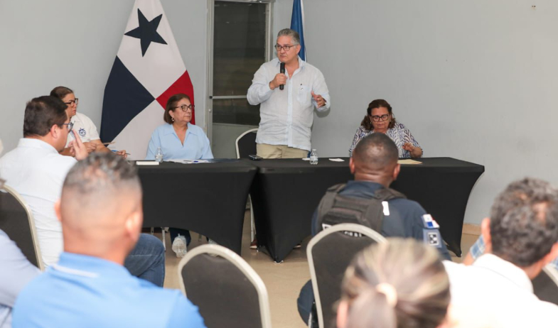 Ministro Orillac coordina plan de optimización del agua con la Junta Técnica de Veraguas 