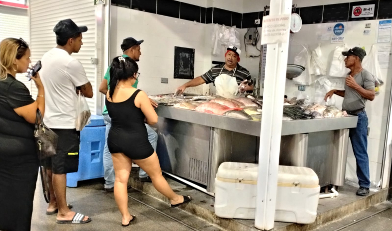 Aumento del combustible golpea a pescadores y encarece alimentos en plena temporada de Cuaresma 