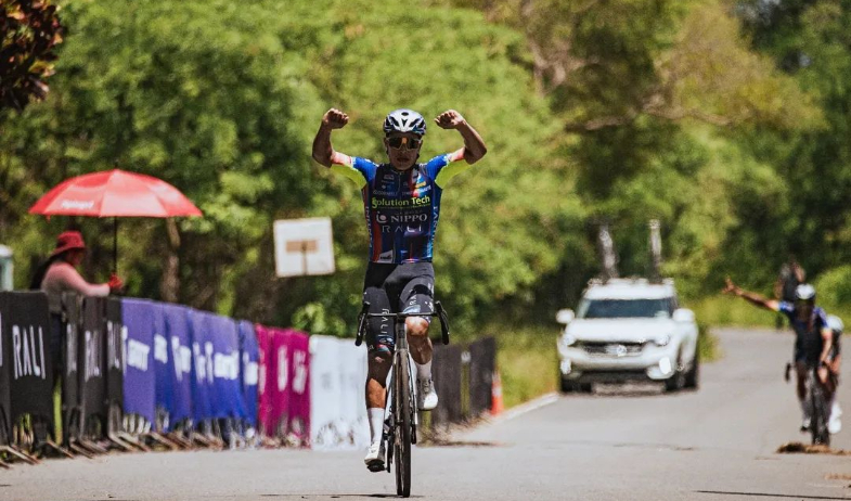 Chiricano Carlos Samudio se corona doble campeón Elite en los nacionales de ciclismo 2026 