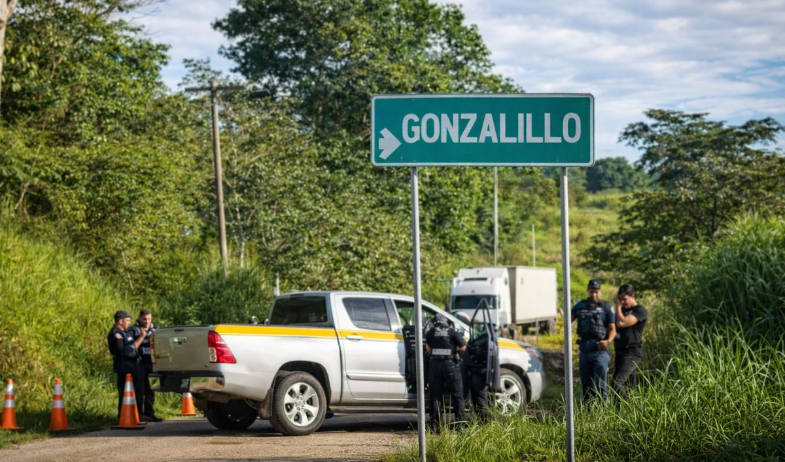 Hallan a dos hombres con signos de violencia en herbazal de Gonzalillo 