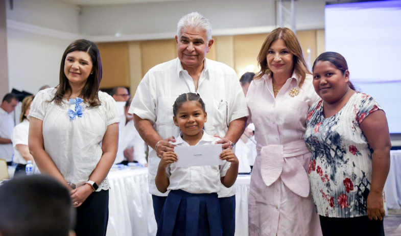 Becas de 'Abrazos del Futuro' impulsan la lucha contra el trabajo infantil en Los Santos 