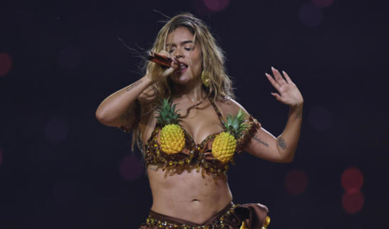 Karol G reivindica a la comunidad latina en un histórico Coachella; tambien sonó la Murga de Panamá 