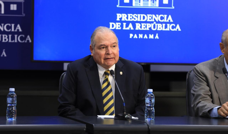 Un muerto en un incendio que afectó al puente más antiguo sobre el Canal de Panamá 